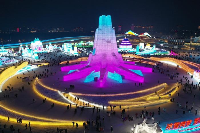 人氣爆棚！第26屆哈爾濱冰雪大世界今日開園