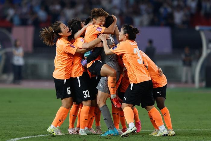 武漢女足獲得首屆女足亞冠聯(lián)賽冠軍