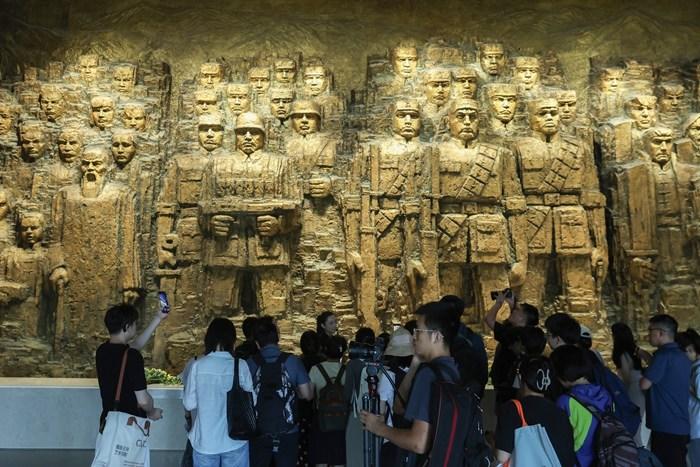 《為了民族解放與世界和平》主題展覽開(kāi)幕