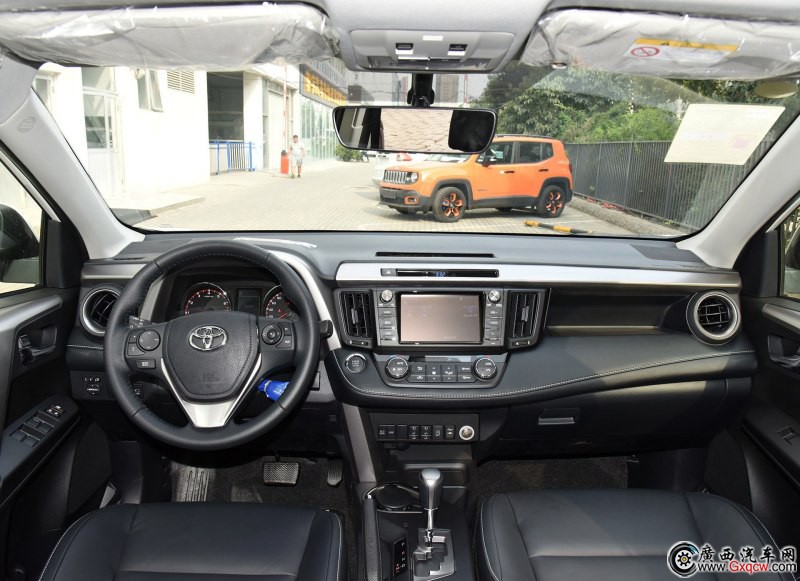 RAV4榮放車型 內飾圖
