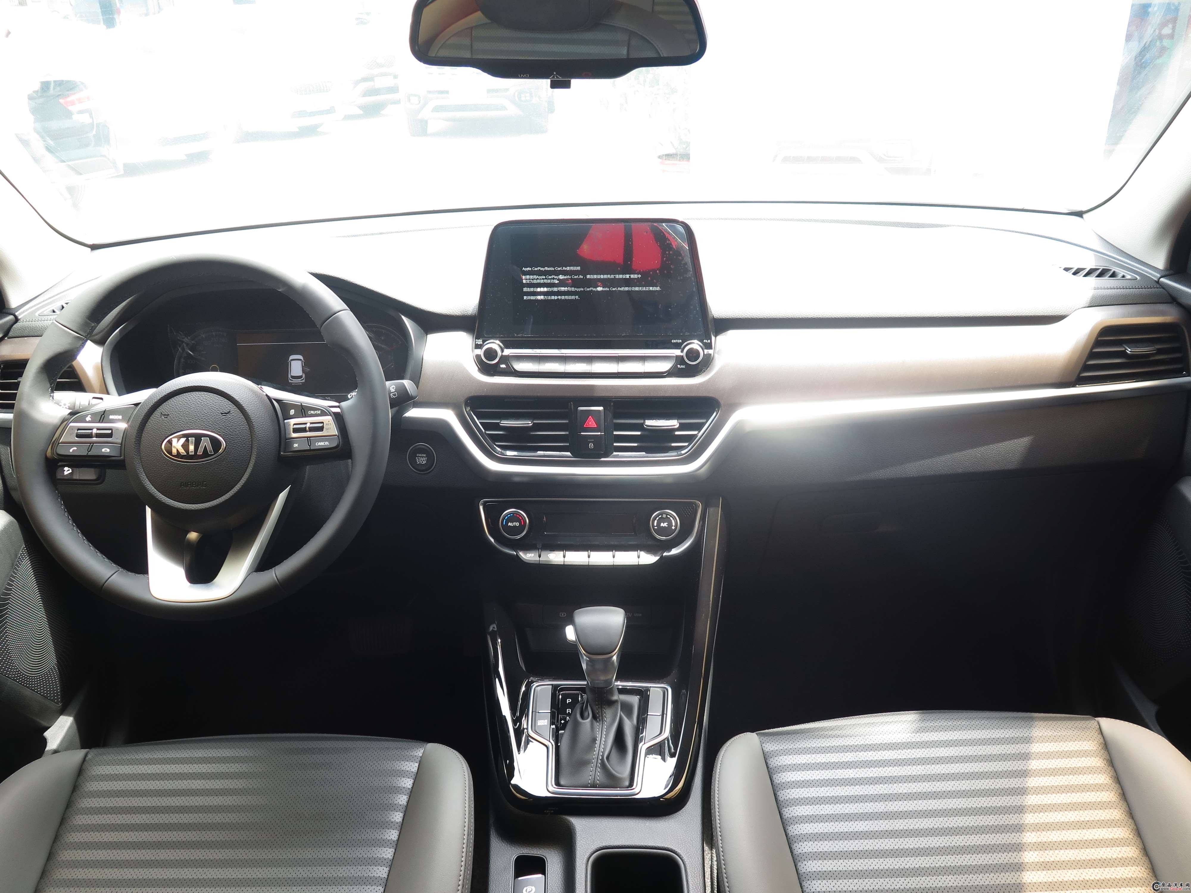 智跑車型 內(nèi)飾圖
