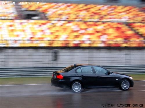 汽車(chē)之家 華晨寶馬 寶馬3系 325i m運(yùn)動(dòng)型