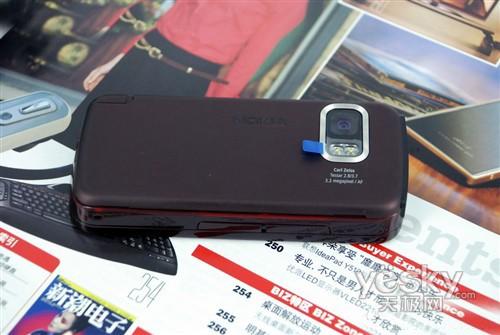 音樂機(jī)型觸控能手 諾基亞5800XM僅售1950元