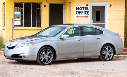 奧迪A4對(duì)比寶馬328/英菲尼迪G37/謳歌TL