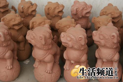 ๾ǿhgСߵ׷Q?yn)촵ͬطQ֮顰DƷ๾