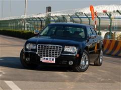 ܇(ch)֮ R˹ R˹300c 06 5.7lAI(lng)