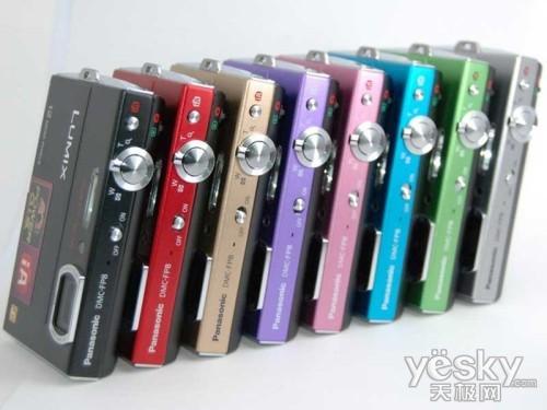 凸顯個性 拒絕撞機 五彩數(shù)碼相機推薦