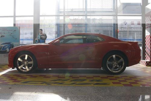 “大黃蜂”換裝 實(shí)拍紅色雪佛蘭Camaro