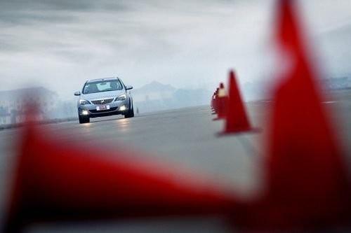 \(yn)(dng) y(c)ԇϺͨÄeӢXT