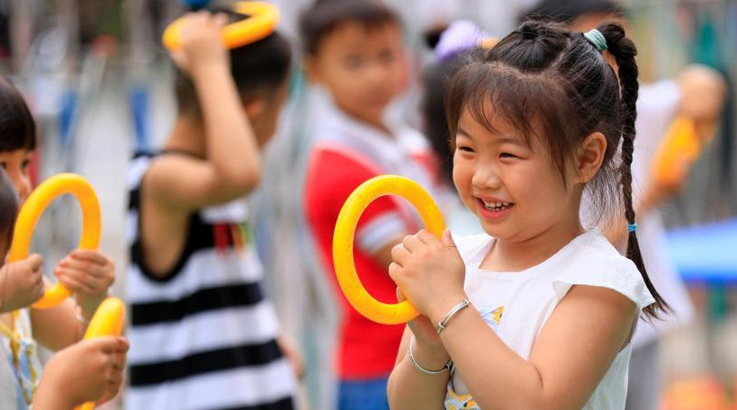 嚴(yán)厲打擊拐賣婦女兒童犯罪行為，堅(jiān)決保障婦女兒童合法權(quán)益