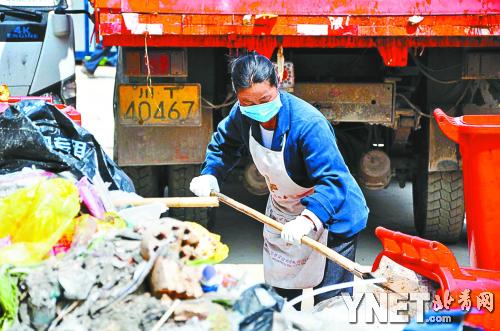 蘆山村莊物資供應陷混亂個別村民物資“夠開超市”