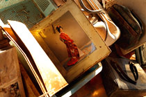 日本集中展示廢墟中清理出的照片