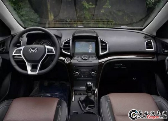 g֮x15fԪԃ(ni)Ʒ|(zh)SUV 