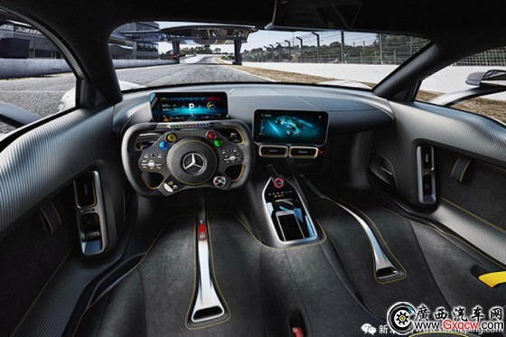 GT2 RSӛ÷ِ˹-AMG ONEɼ~a(chn)܇